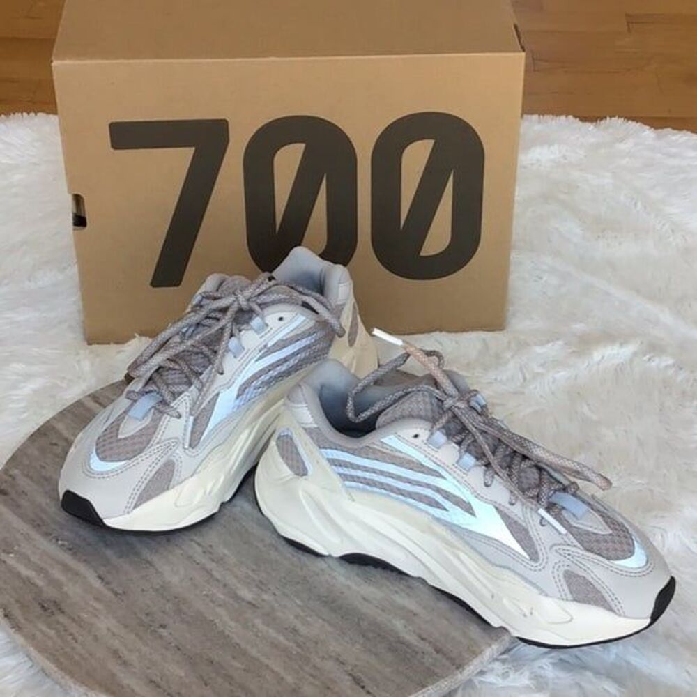 YEEZY BOOST 700 V2 SNEAKERS MADE BY ADIDAS
